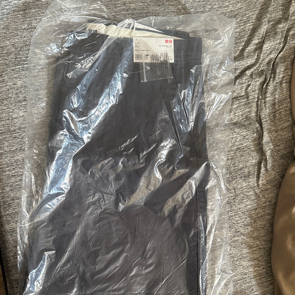 Uniqlo Men's Dark Gray Chinos